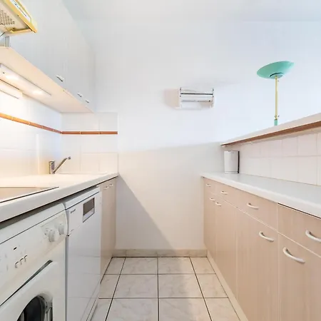 2 Pieces Cabine Climatise Avec Terrasse A Sete - Fr-1-472A-266 *